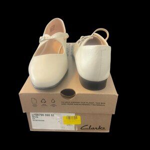 NIB CLARKS PURE FLAT MARY JANE LEATHER SHOES ZL729